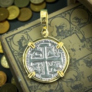 Gold and Silver 925 sterling silver atocha dime size pendant 18mm